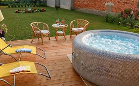 Guest House Studio Apartman Marina - With Jacuzzi, Free Parking, Pet Friendly