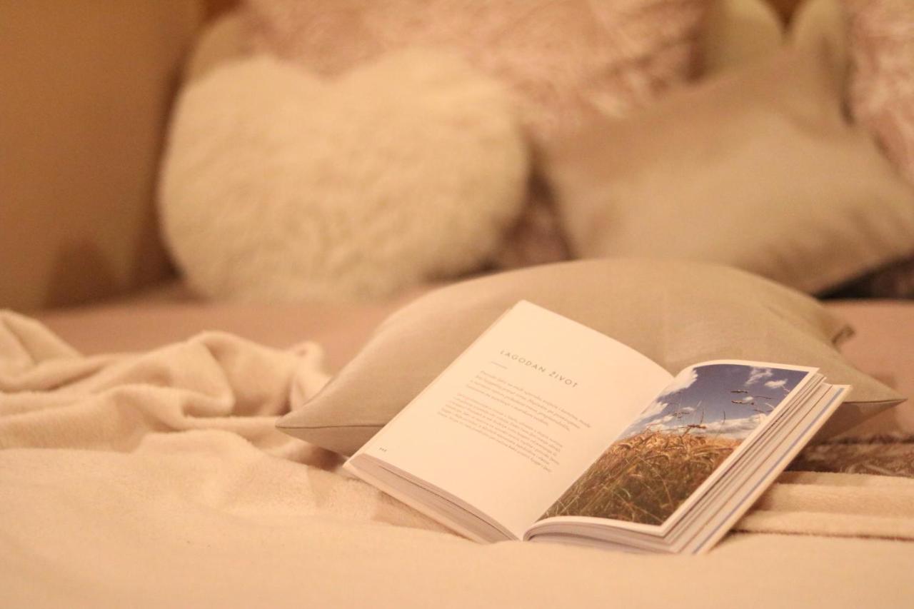 Guest House Studio Apartman Marina - With Jacuzzi, Free Parking, Pet Friendly Карловац Экстерьер фото