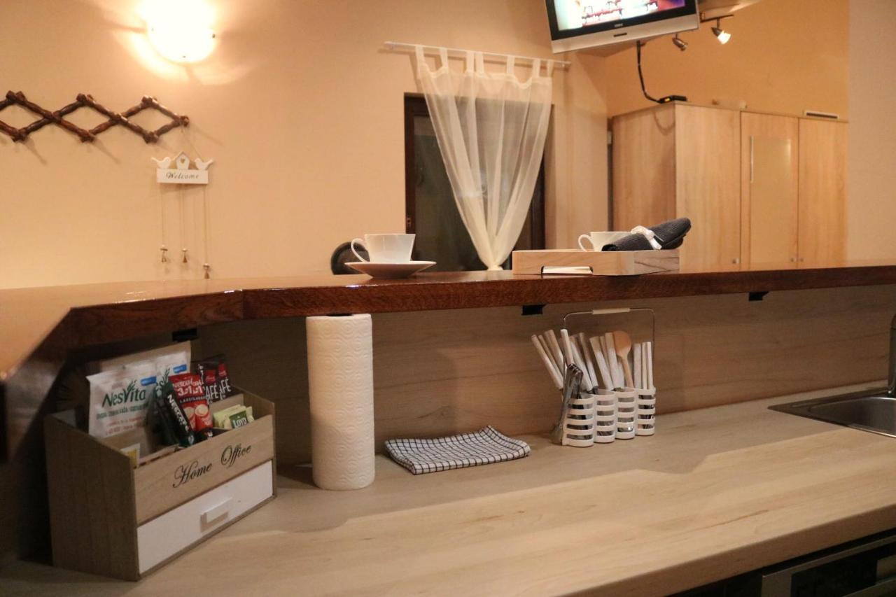 Guest House Studio Apartman Marina - With Jacuzzi, Free Parking, Pet Friendly Карловац Экстерьер фото