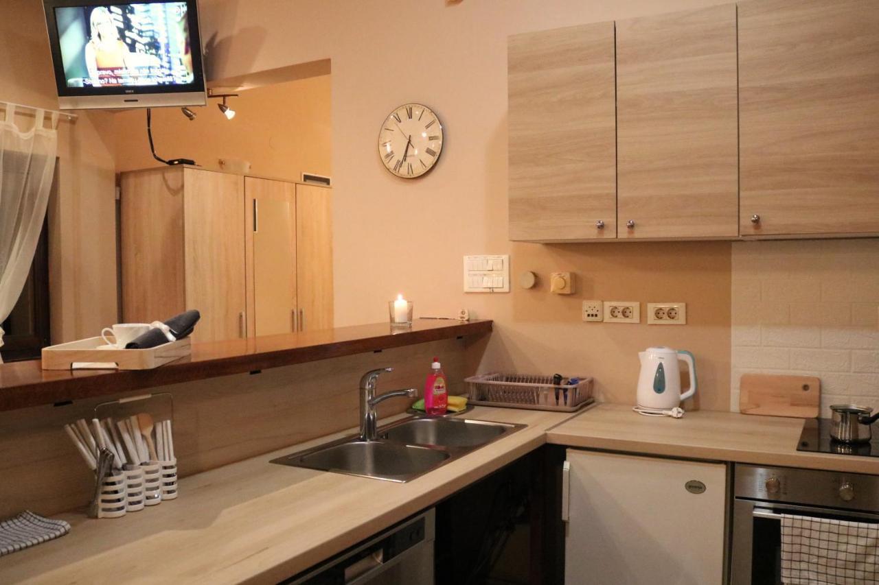 Guest House Studio Apartman Marina - With Jacuzzi, Free Parking, Pet Friendly Карловац Экстерьер фото